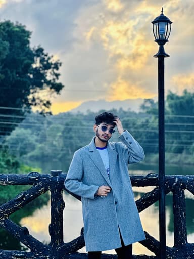 Kanjud Muabbaz Profile
